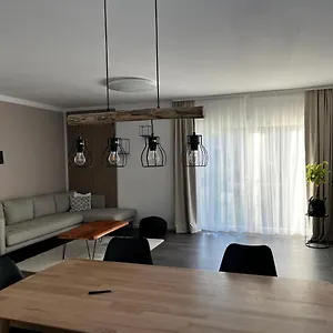 Hochwertiges Haus Mit Garten Mit Guter Anbindung , Berlin Deutschland